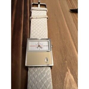 Nixon Max And Relax The Chalet Leather White New Battery